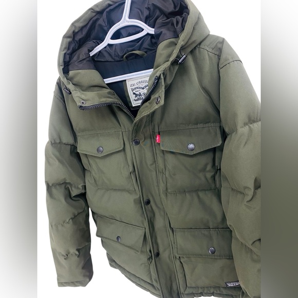 Levi’s Olive Green Hooded Puffer Jacket Men’s Size M Warm Winter Coat - Picture 2 of 8